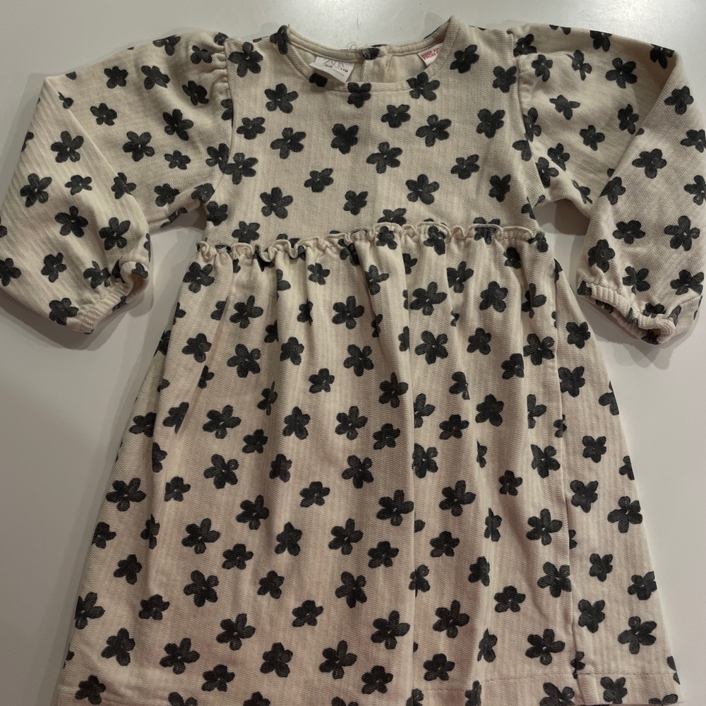 Zara dresses - Picture 3 of 4